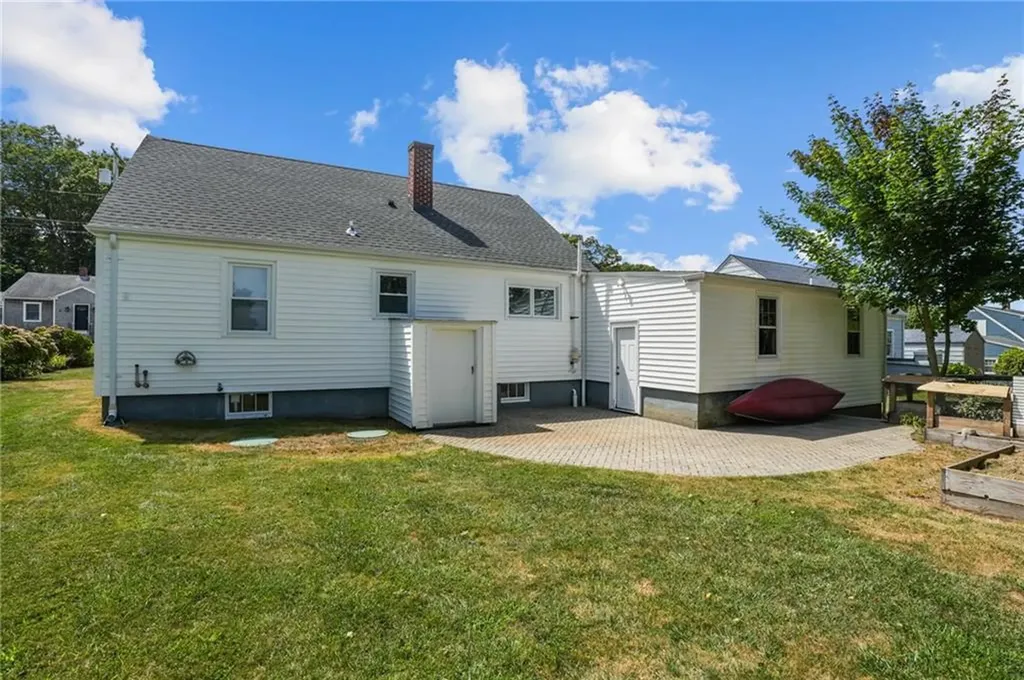 40 Hambly Road Tiverton RI 02878