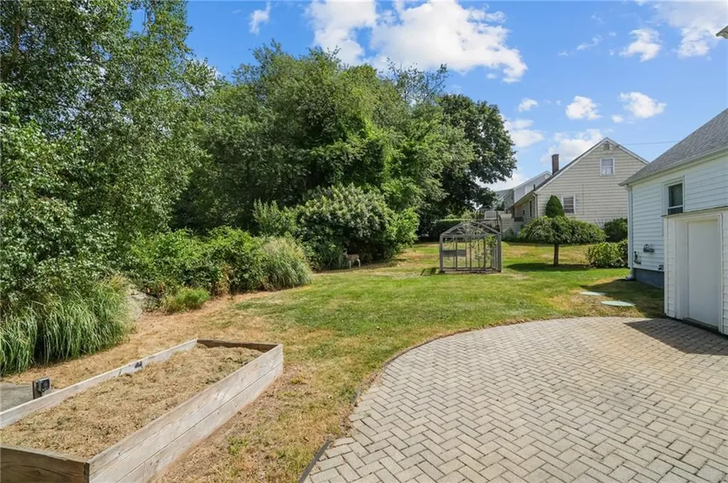 40 Hambly Road Tiverton RI 02878