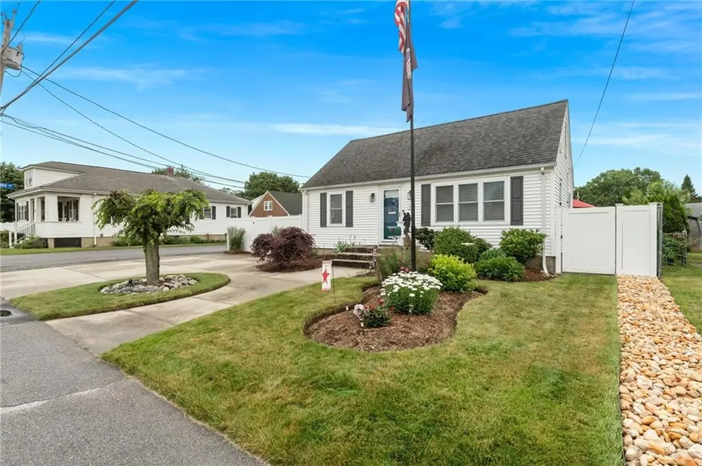 32 Waterman Avenue Johnston RI 02919