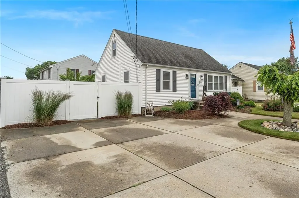 32 Waterman Avenue Johnston RI 02919