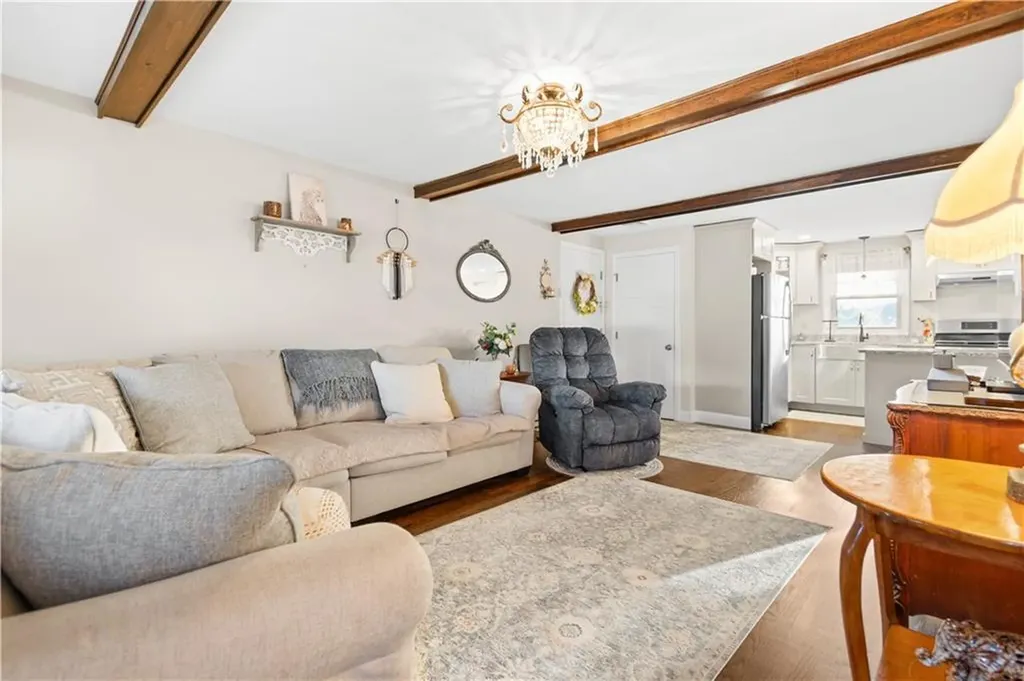 41 Yeoman Avenue Cranston RI 02920