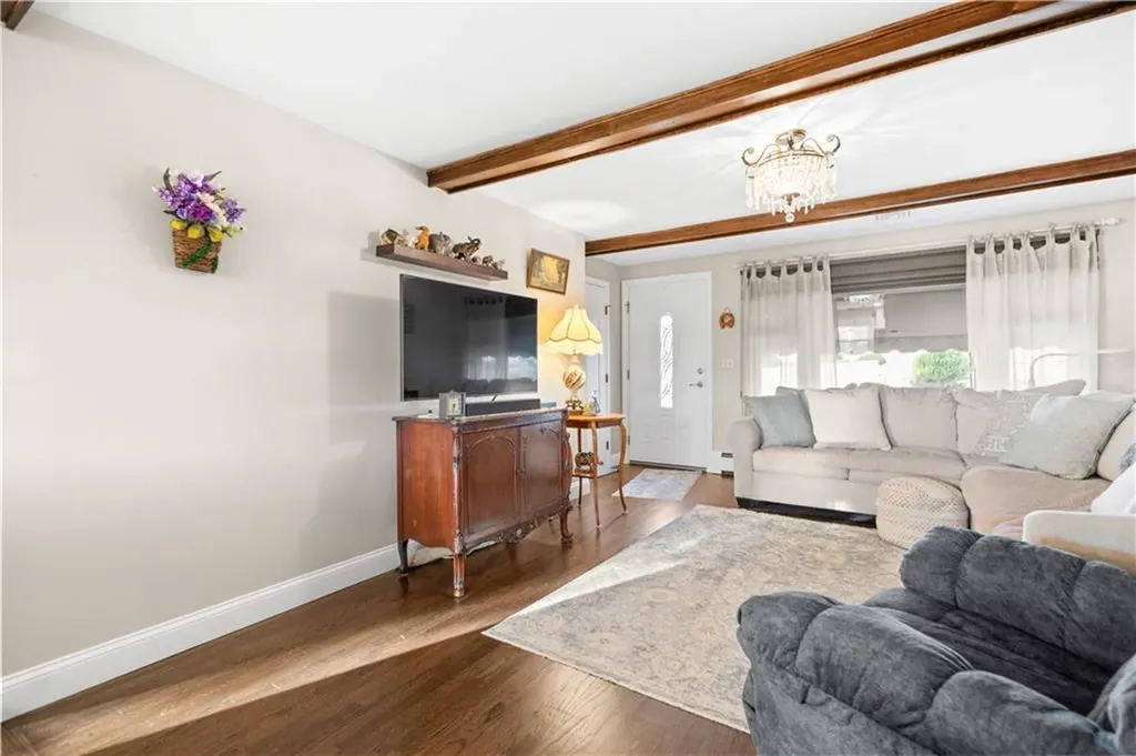 41 Yeoman Avenue Cranston RI 02920