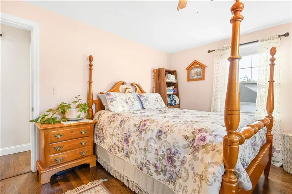 41 Yeoman Avenue Cranston RI 02920