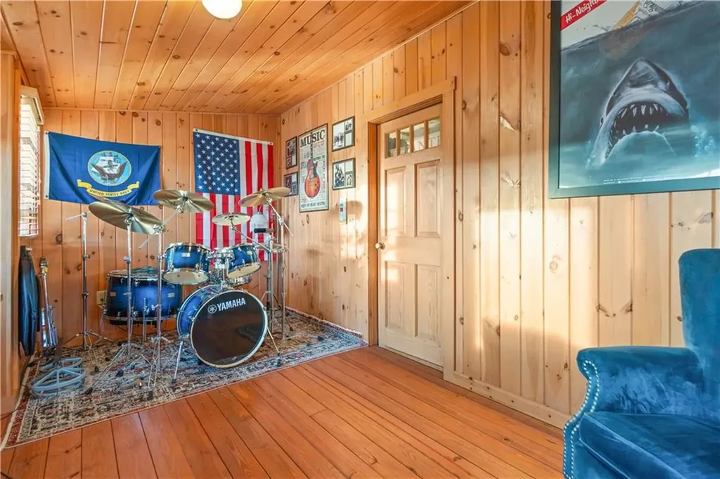 41 Yeoman Avenue Cranston RI 02920