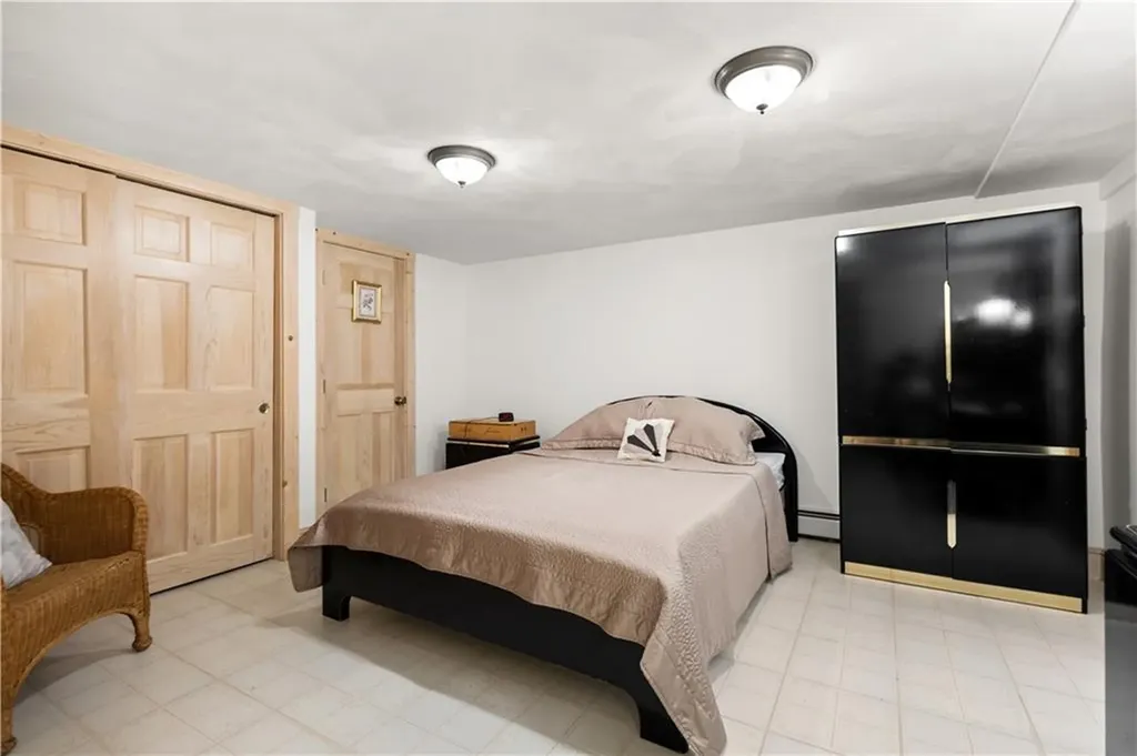 41 Yeoman Avenue Cranston RI 02920