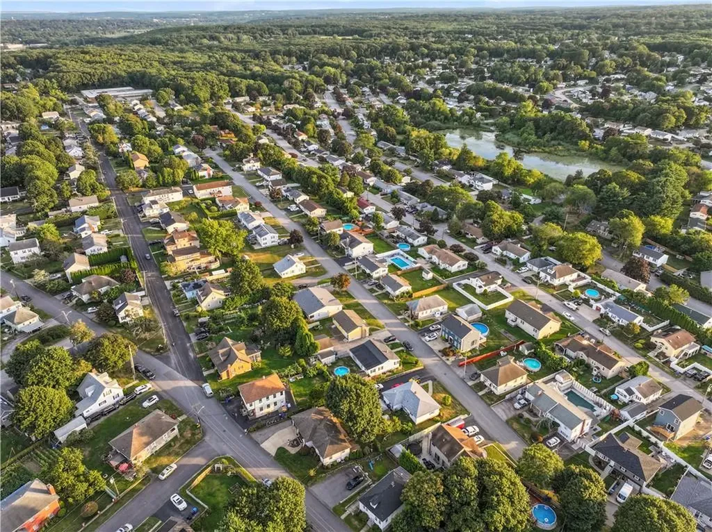 41 Yeoman Avenue Cranston RI 02920