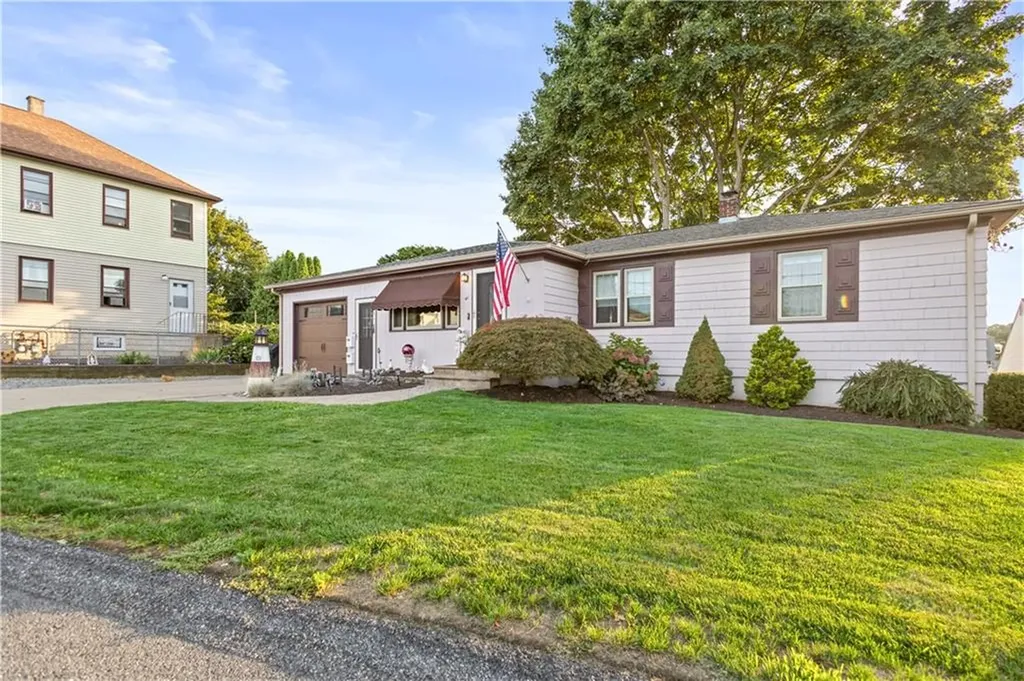 41 Yeoman Avenue Cranston RI 02920