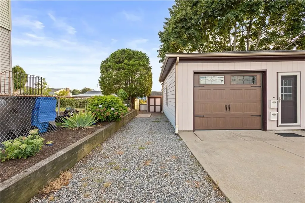 41 Yeoman Avenue Cranston RI 02920