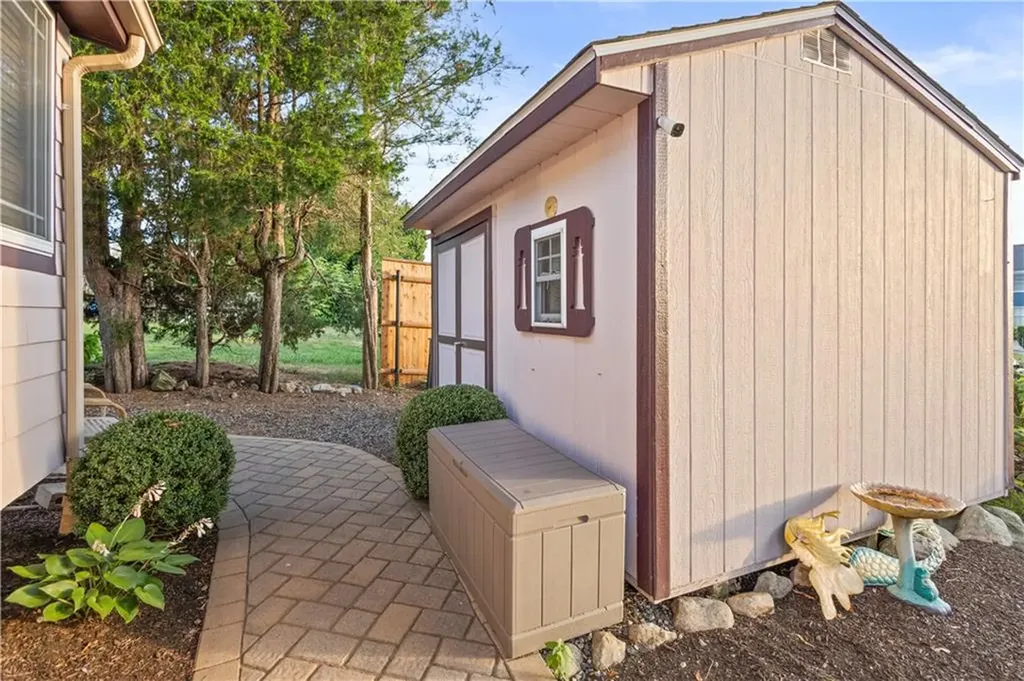 41 Yeoman Avenue Cranston RI 02920