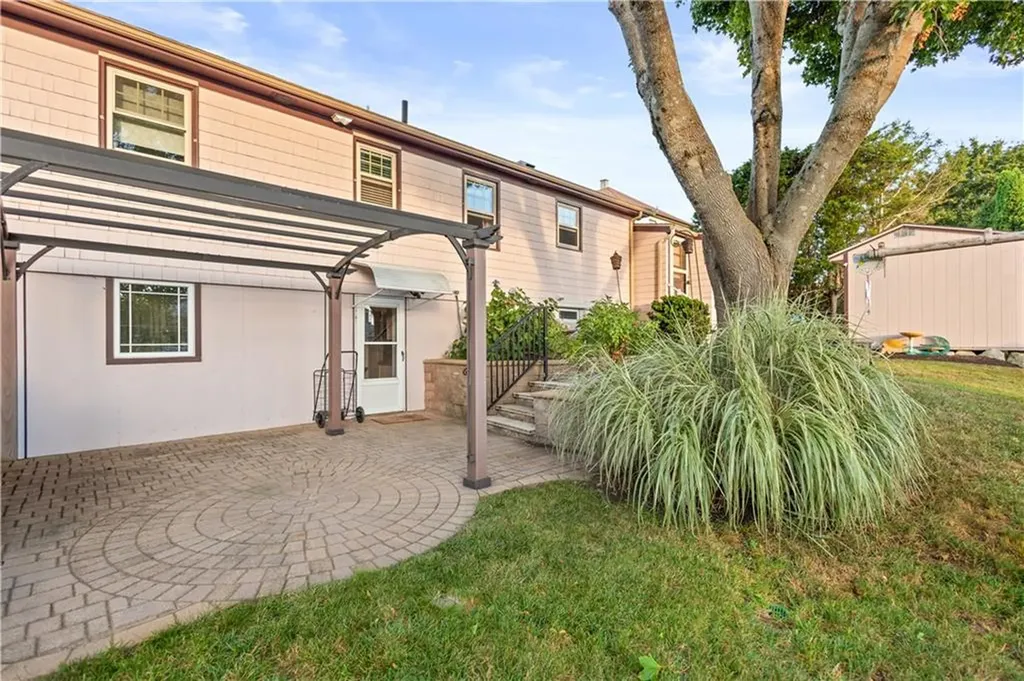 41 Yeoman Avenue Cranston RI 02920