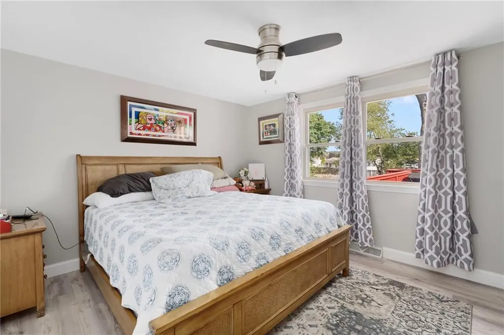 5 Versailles Street Cranston RI 02920