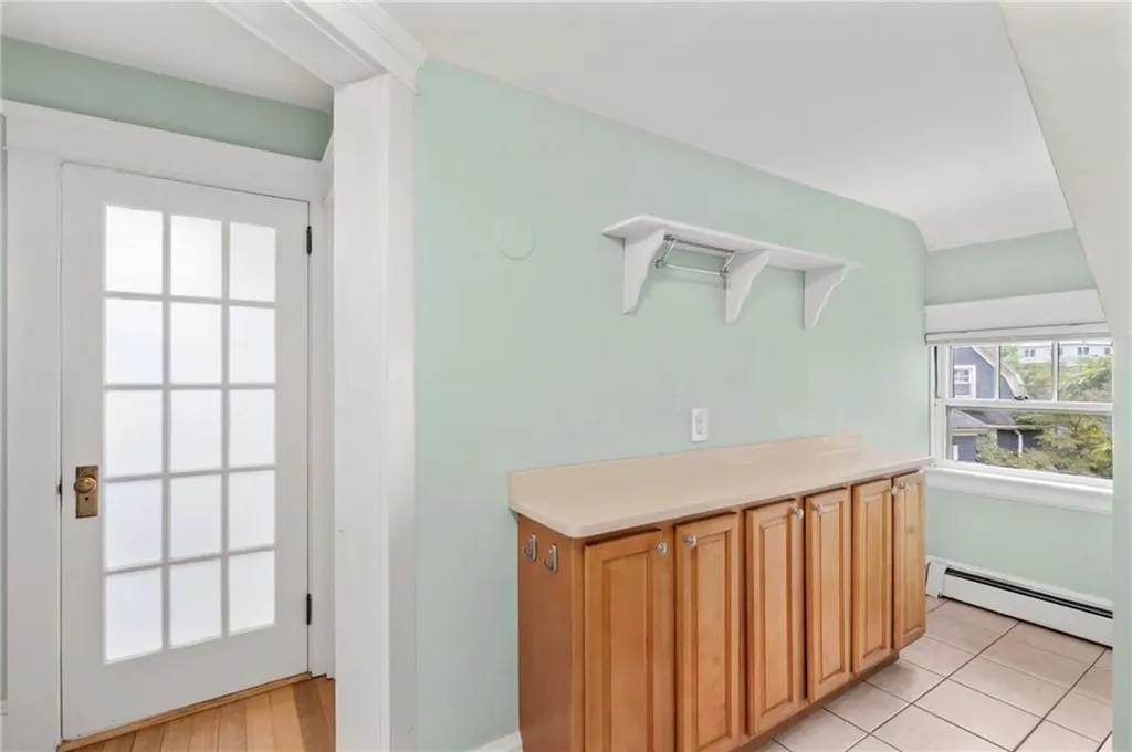 537 Angell Street Providence RI 02906