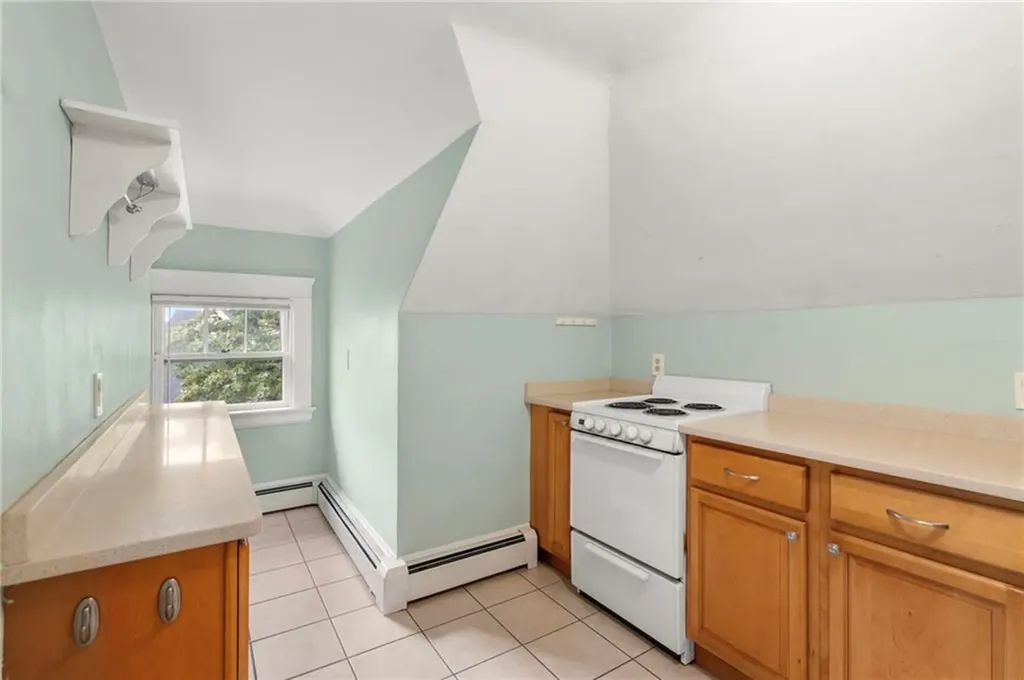 537 Angell Street Providence RI 02906