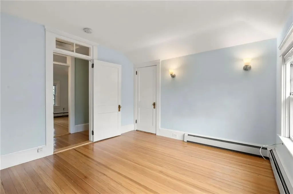 537 Angell Street Providence RI 02906