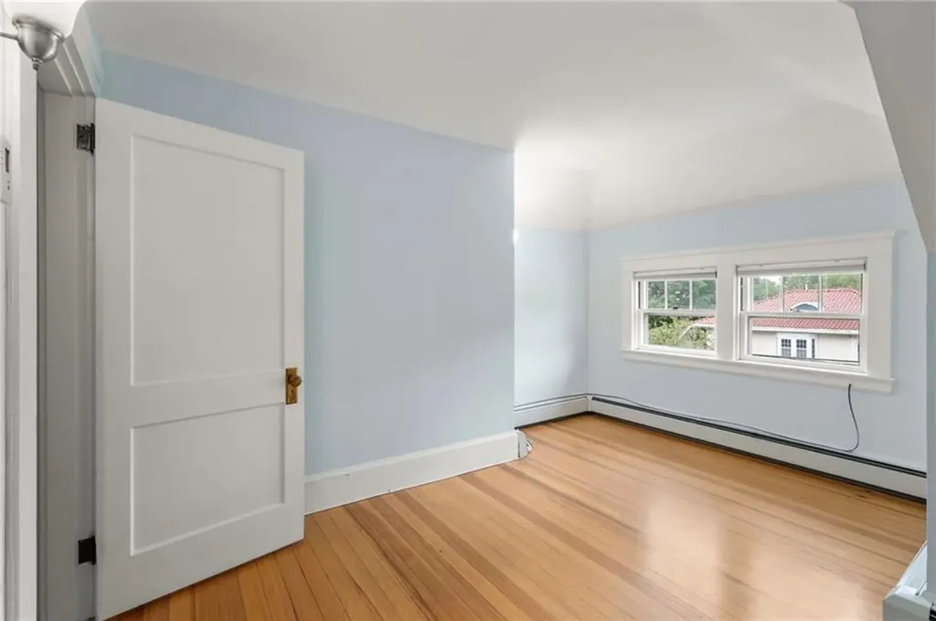 537 Angell Street Providence RI 02906