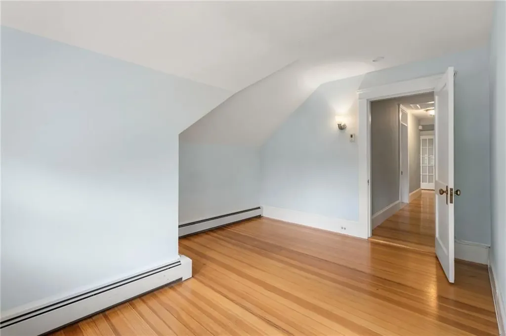 537 Angell Street Providence RI 02906