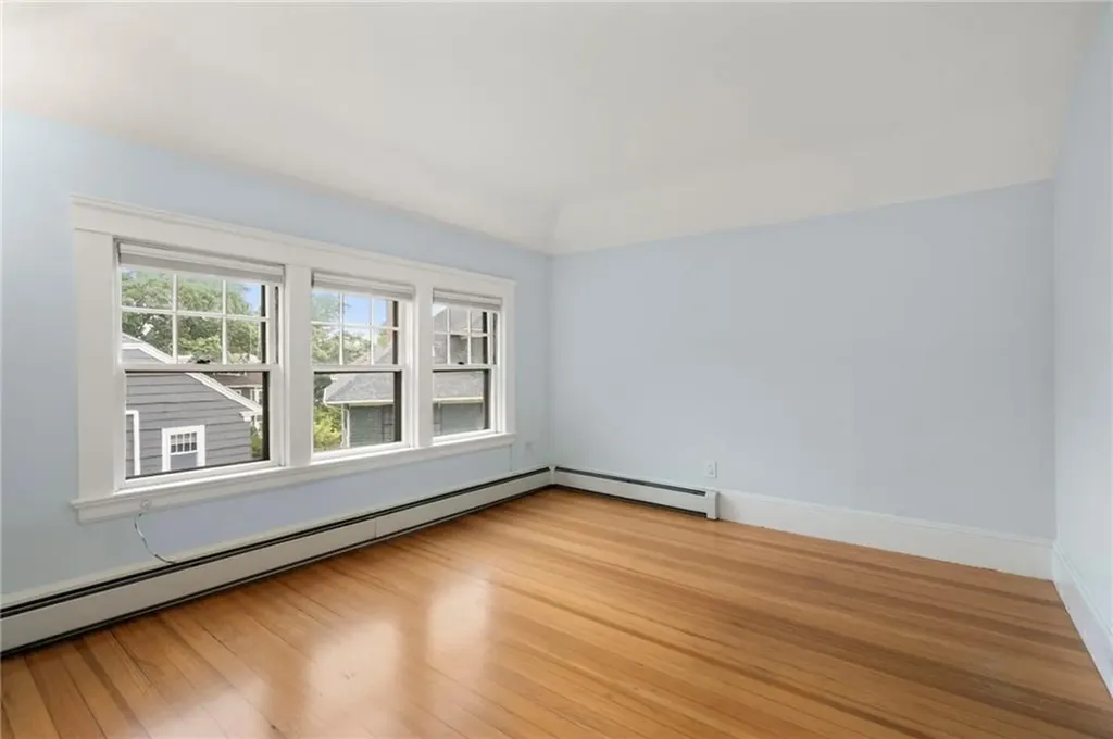 537 Angell Street Providence RI 02906