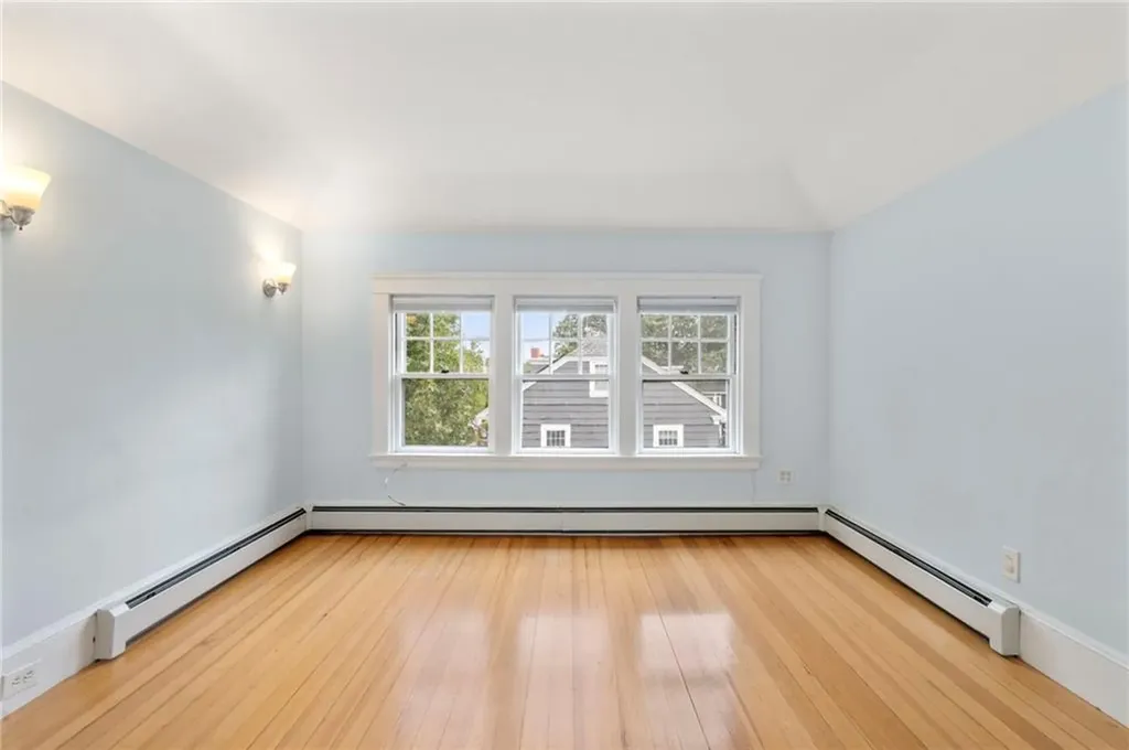 537 Angell Street Providence RI 02906