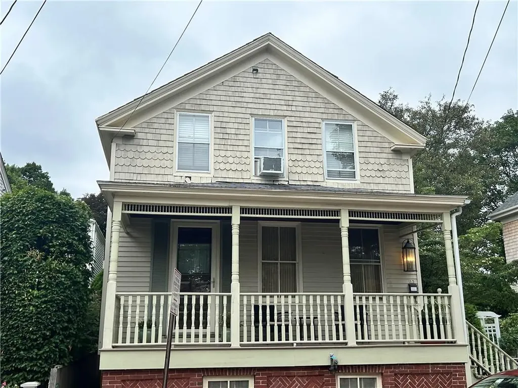 15 Chestnut Street Newport RI 02840