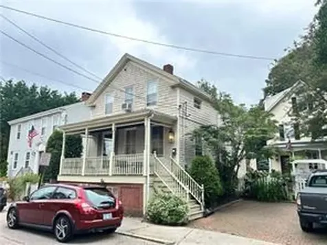 15 Chestnut Street Newport RI 02840
