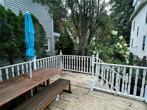 15 Chestnut Street Newport RI 02840