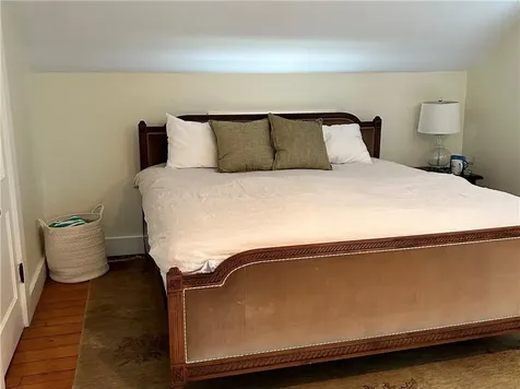 15 Chestnut Street Newport RI 02840