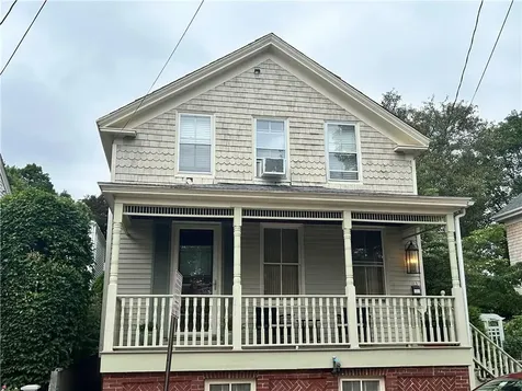 15 Chestnut Street Newport RI 02840