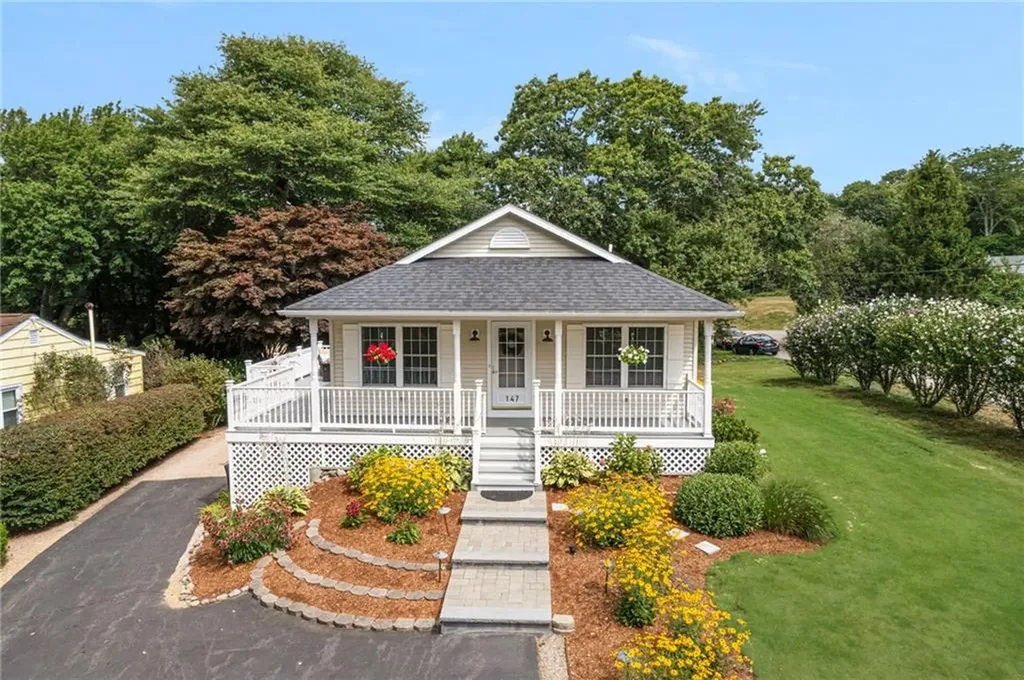147 Foddering Farm Road Narragansett RI 02882