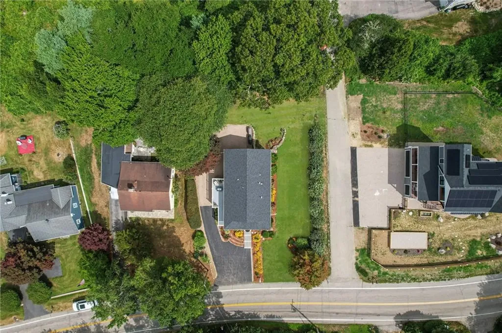 147 Foddering Farm Road Narragansett RI 02882