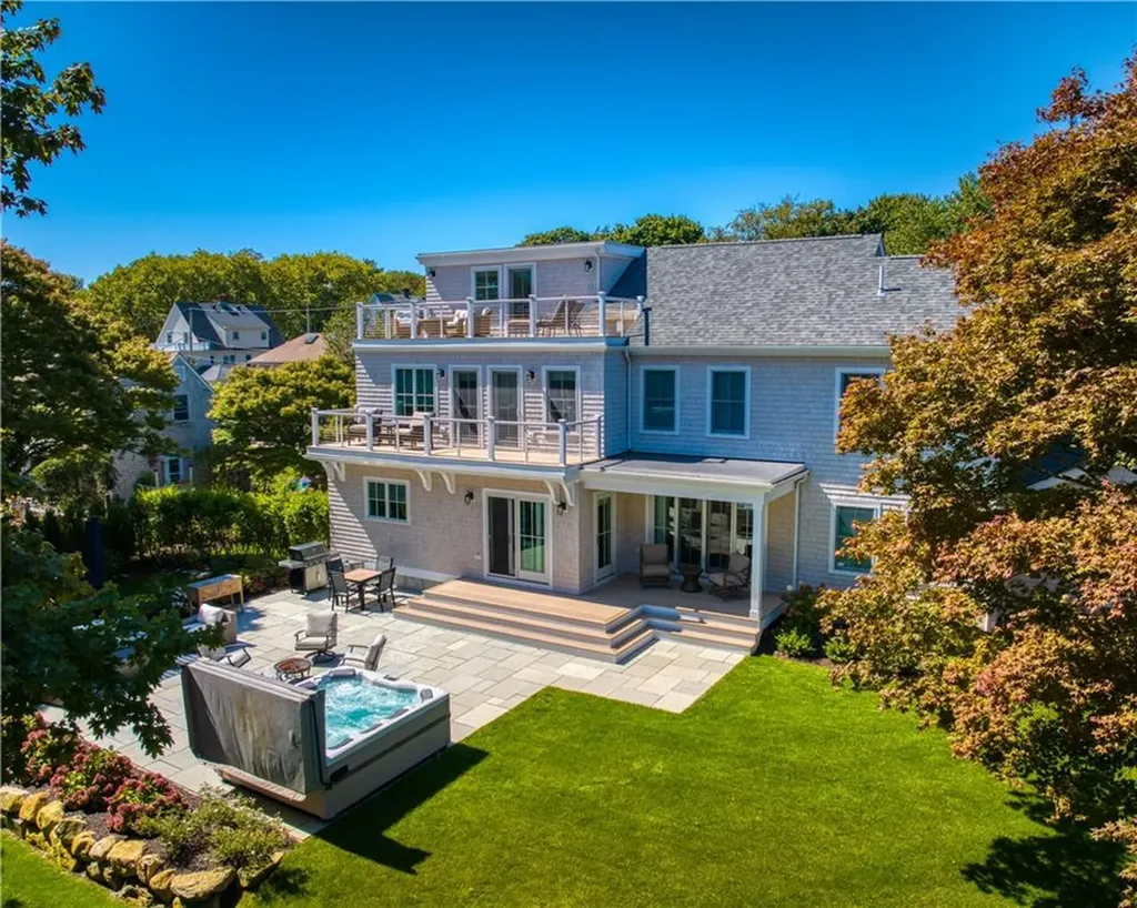 11 Shields Street Newport RI 02840