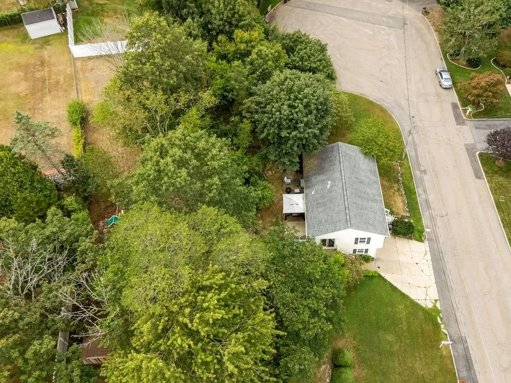 68 Arland Court Woonsocket RI 02895