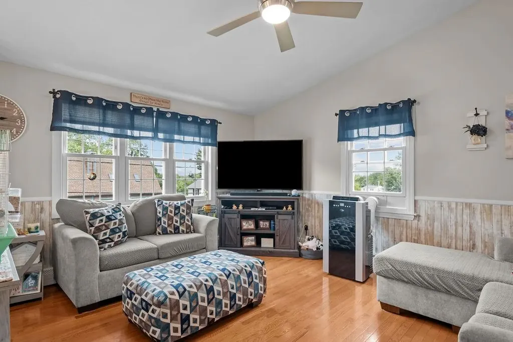 68 Arland Court Woonsocket RI 02895