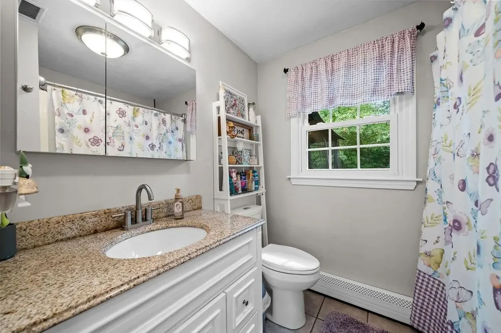 68 Arland Court Woonsocket RI 02895