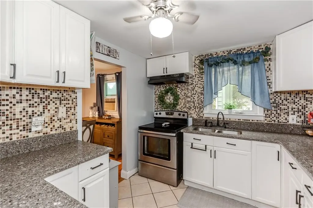 143 Duncan Road Warwick RI 02886