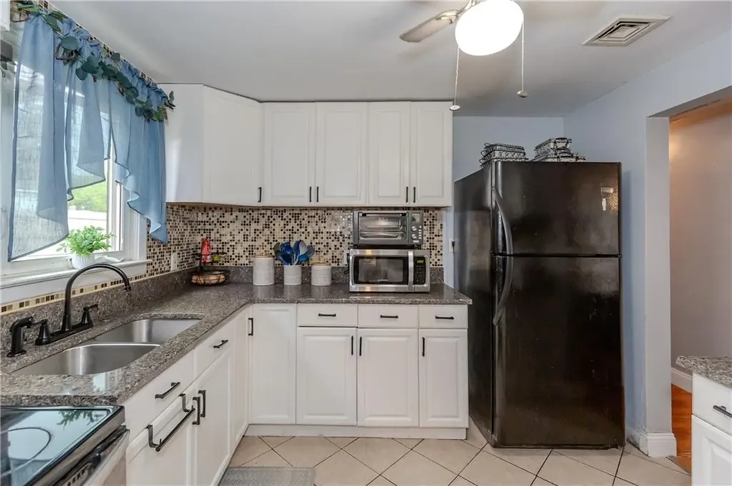 143 Duncan Road Warwick RI 02886
