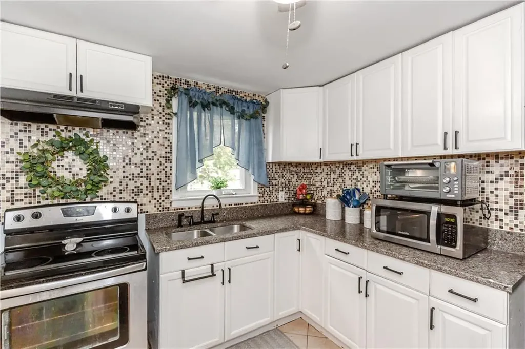 143 Duncan Road Warwick RI 02886