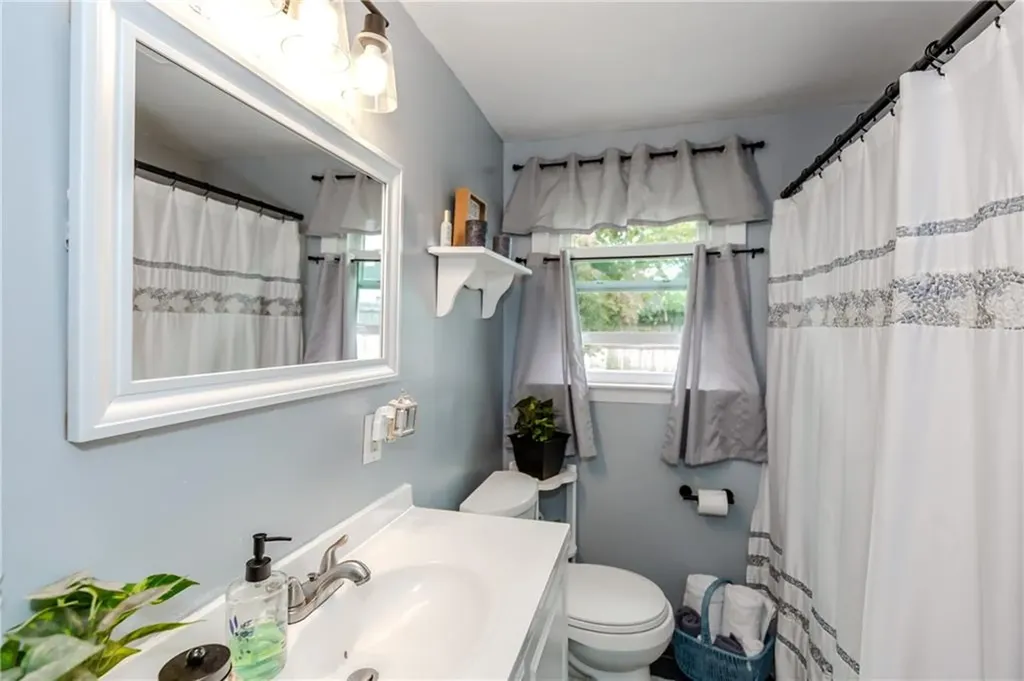 143 Duncan Road Warwick RI 02886