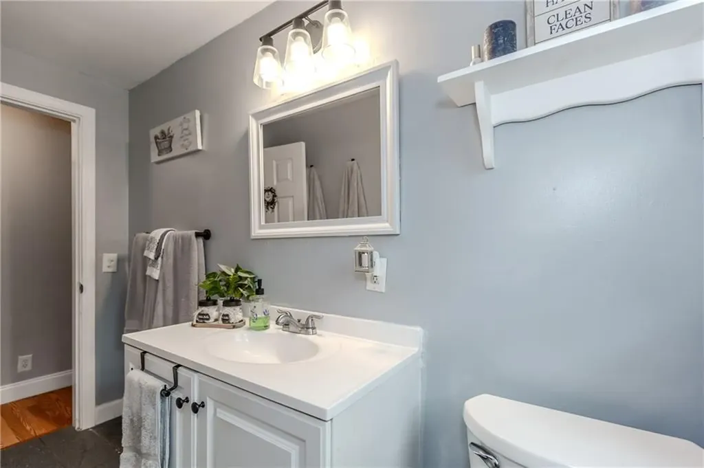 143 Duncan Road Warwick RI 02886