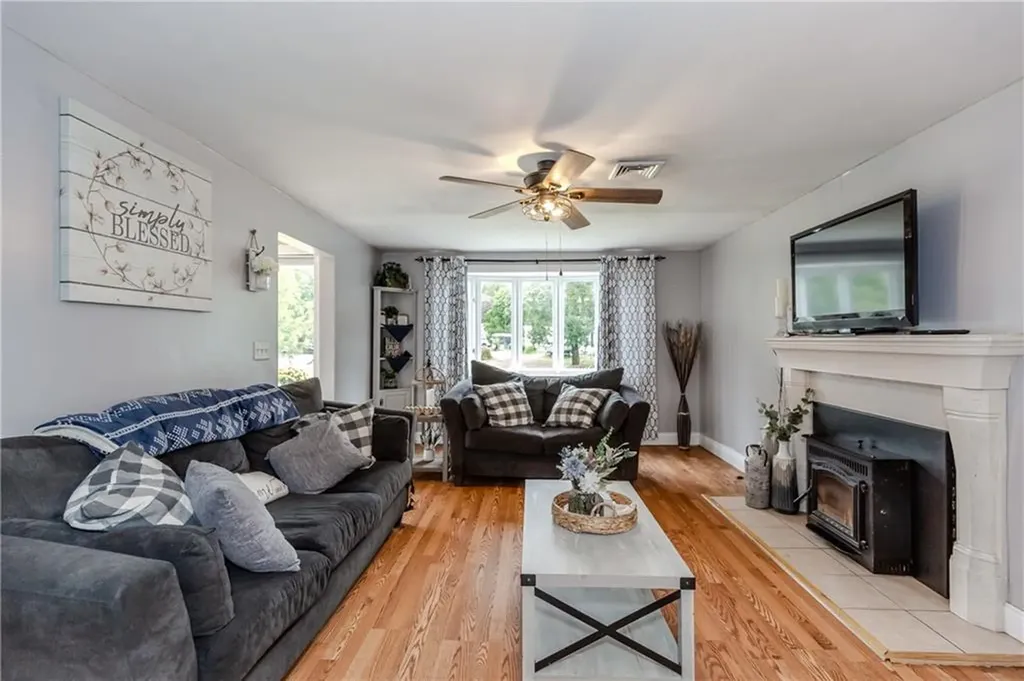 143 Duncan Road Warwick RI 02886