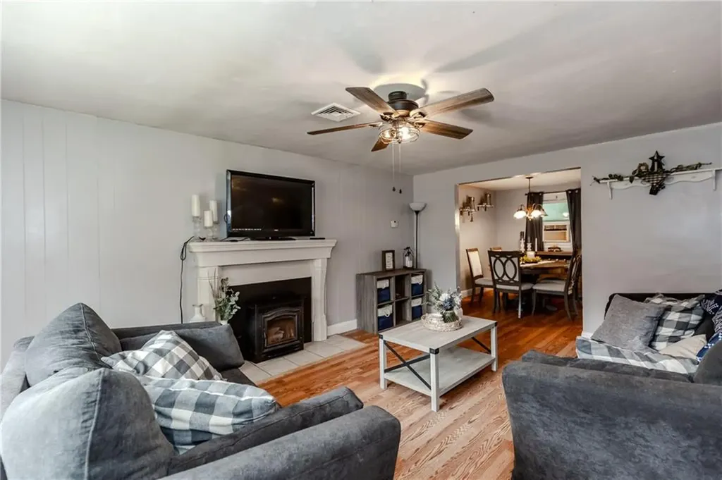143 Duncan Road Warwick RI 02886
