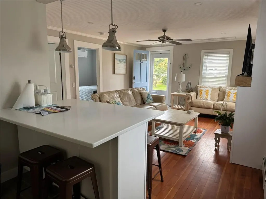 53 Center Avenue Middletown RI 02842