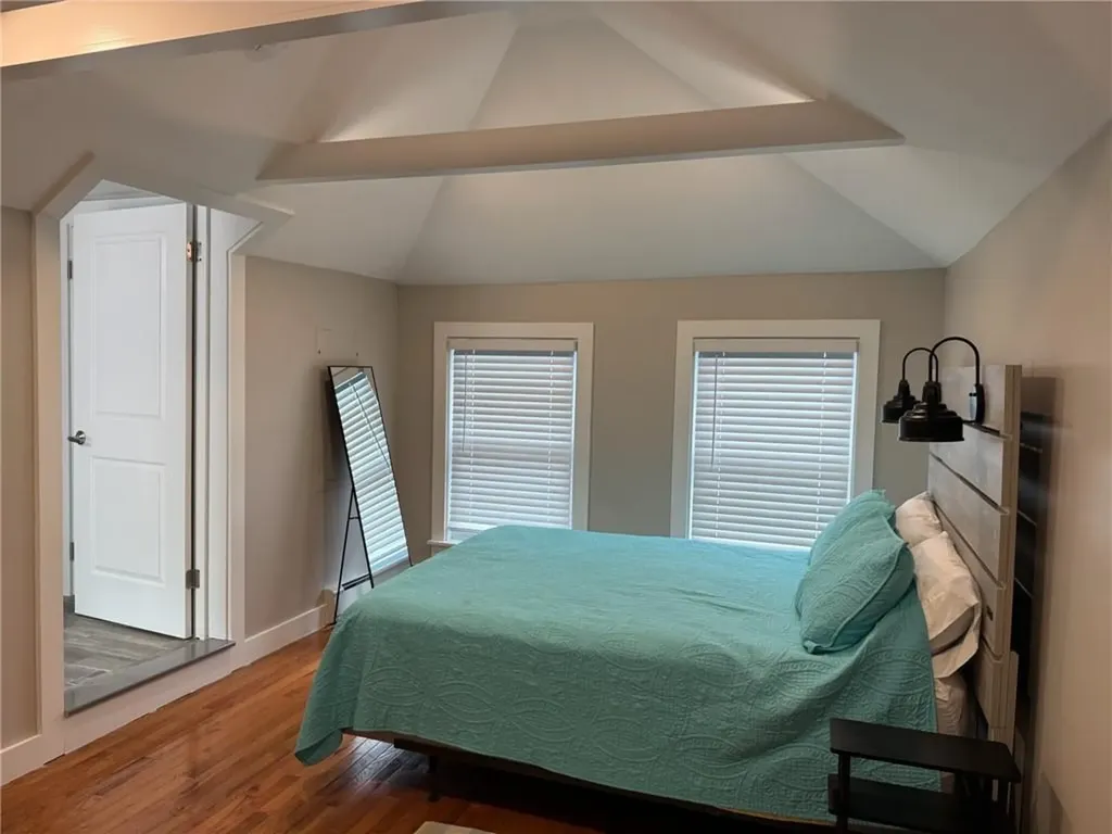 53 Center Avenue Middletown RI 02842