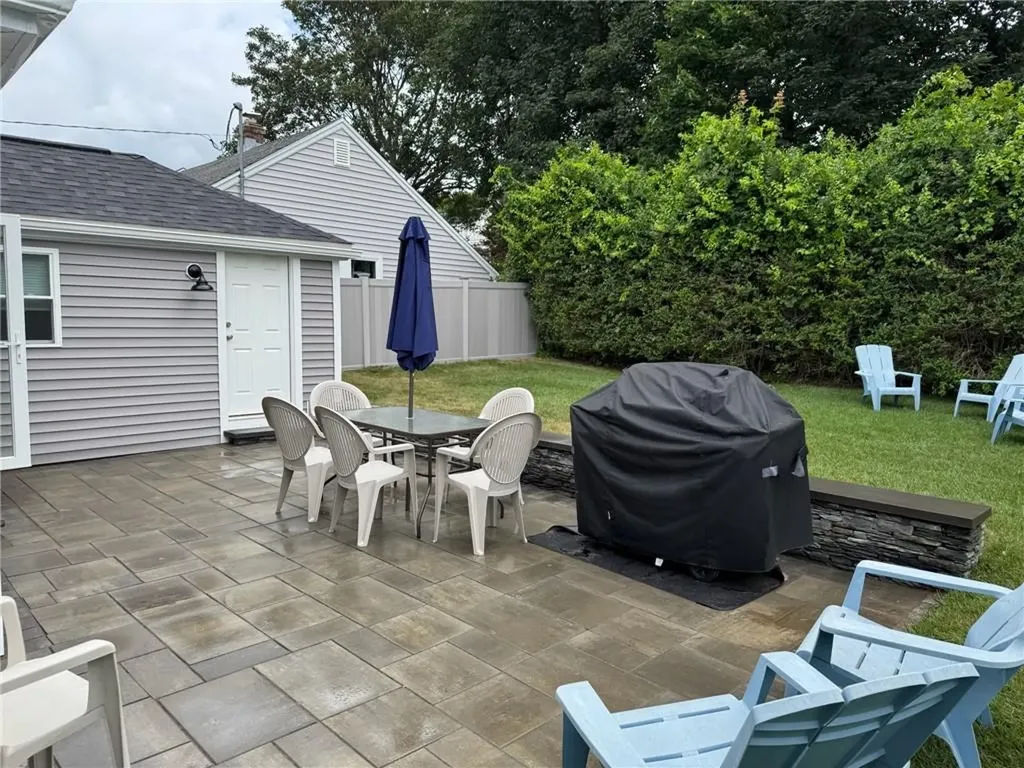 53 Center Avenue Middletown RI 02842