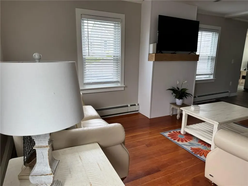 53 Center Avenue Middletown RI 02842