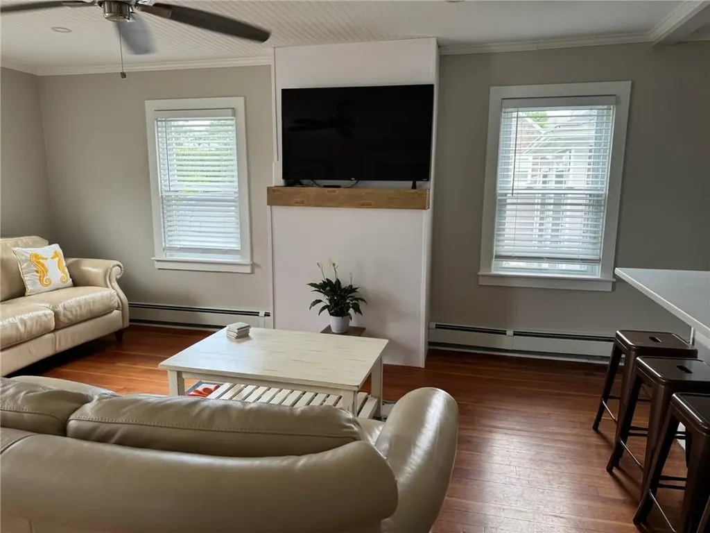 53 Center Avenue Middletown RI 02842