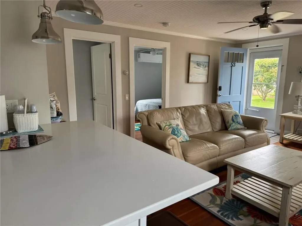 53 Center Avenue Middletown RI 02842