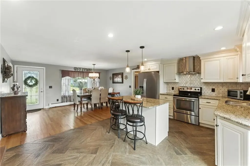 50 Crocus Street Warwick RI 02886
