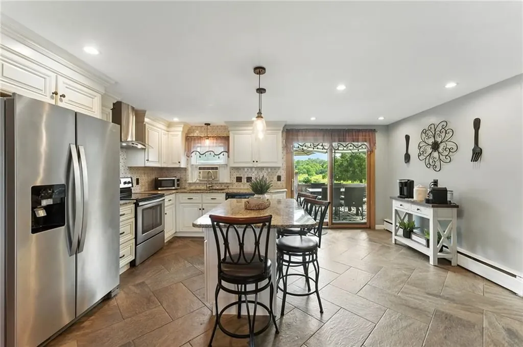 50 Crocus Street Warwick RI 02886