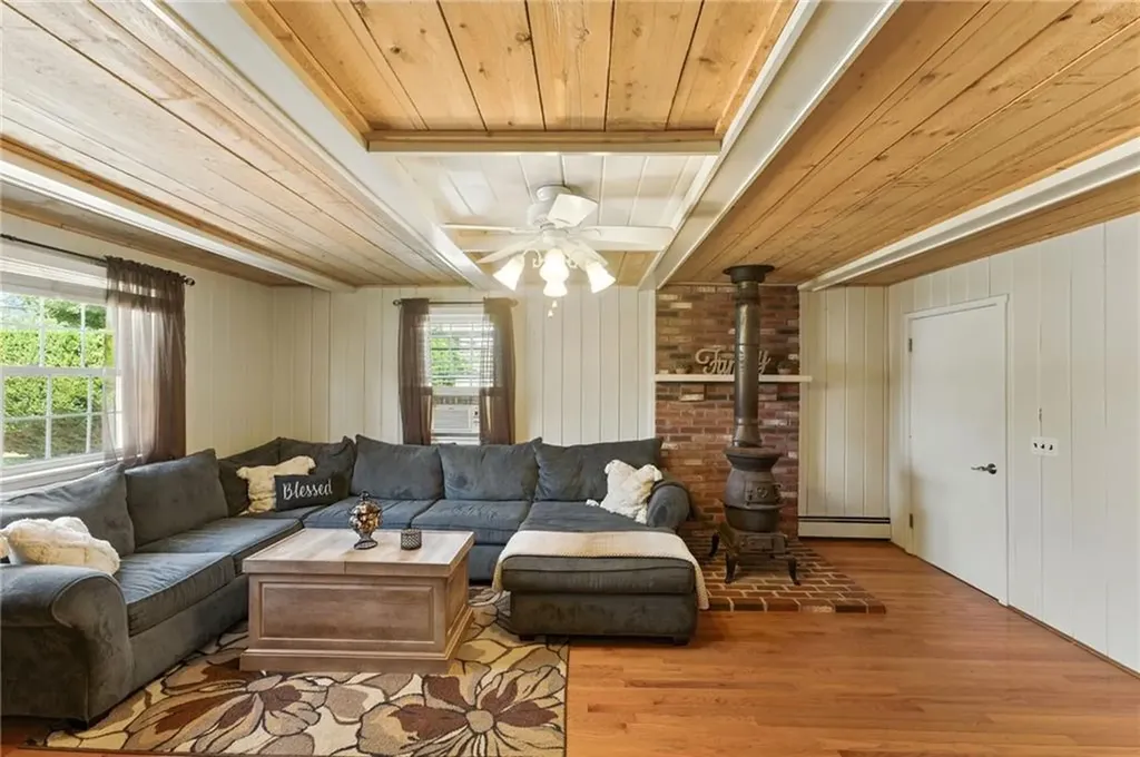 50 Crocus Street Warwick RI 02886