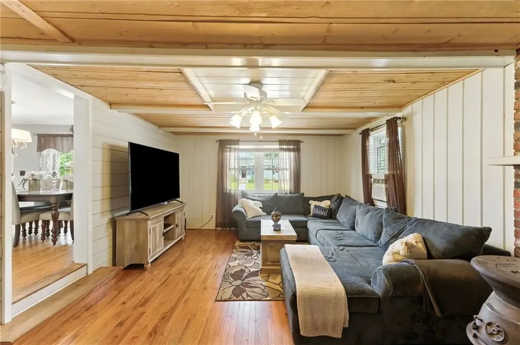 50 Crocus Street Warwick RI 02886
